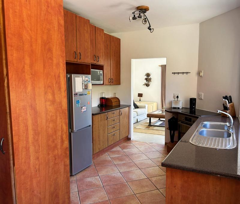 5 Bedroom Property for Sale in Capri Western Cape